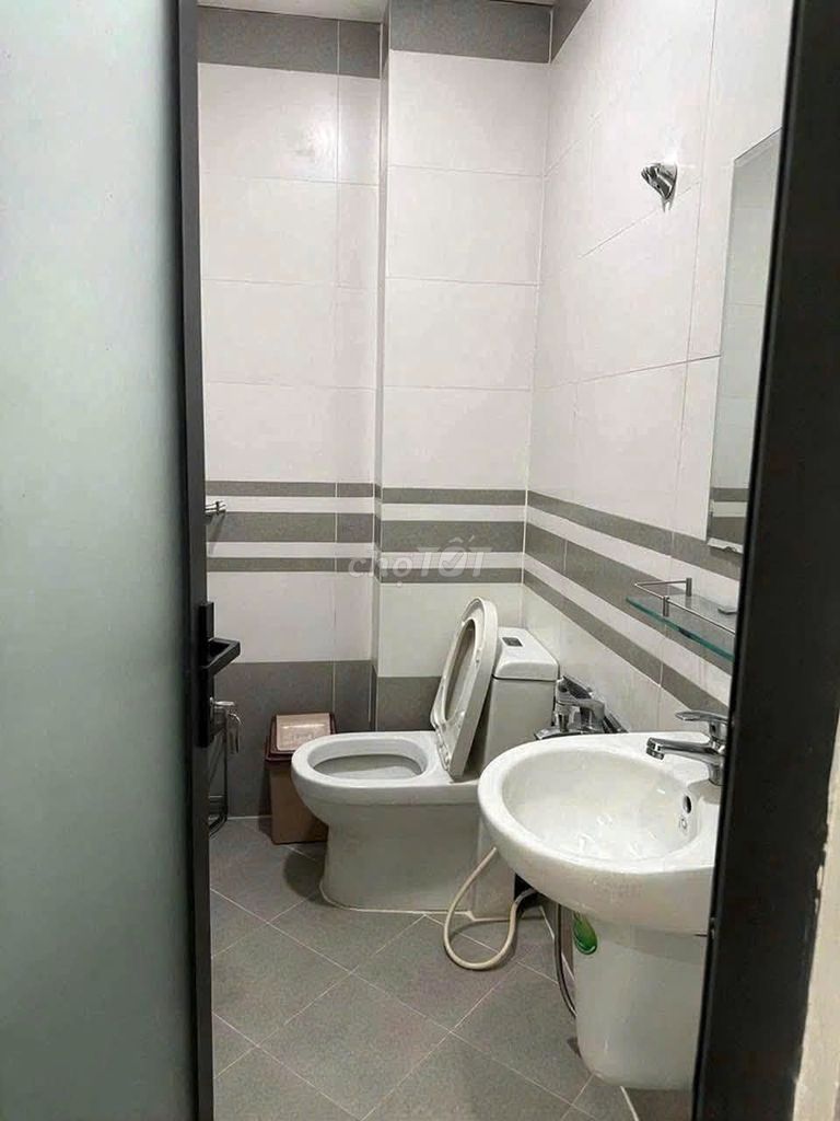 The original two bedrooms, two bathrooms in front of the house, maybe a little 730, Q's. Phú Nhuận