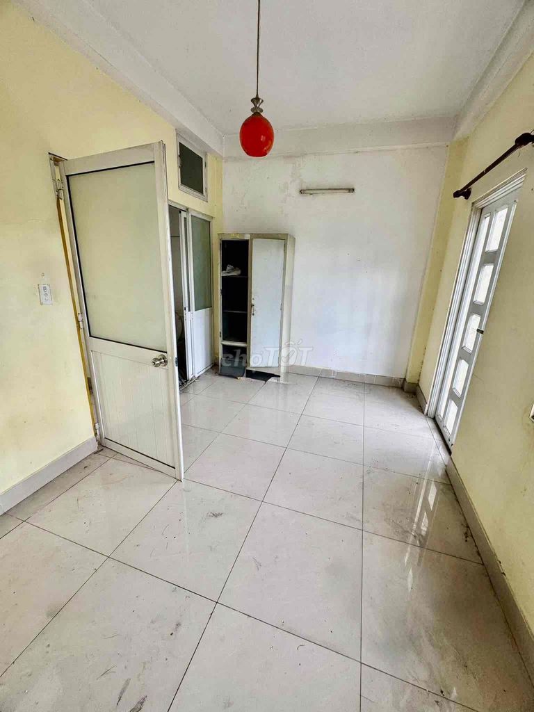 Four, six, five feet. Two floors. Trường Chinh. Tân Phú