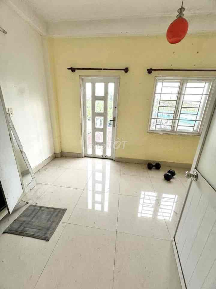 Four, six, five feet. Two floors. Trường Chinh. Tân Phú