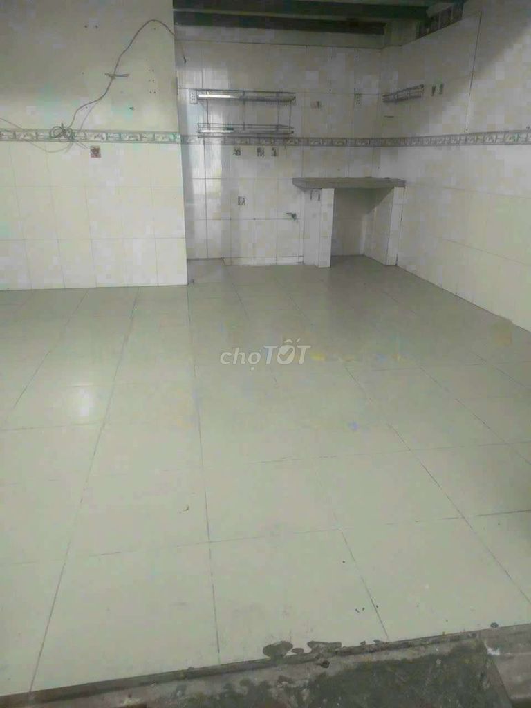 Renting rooms near channel 26/3.
