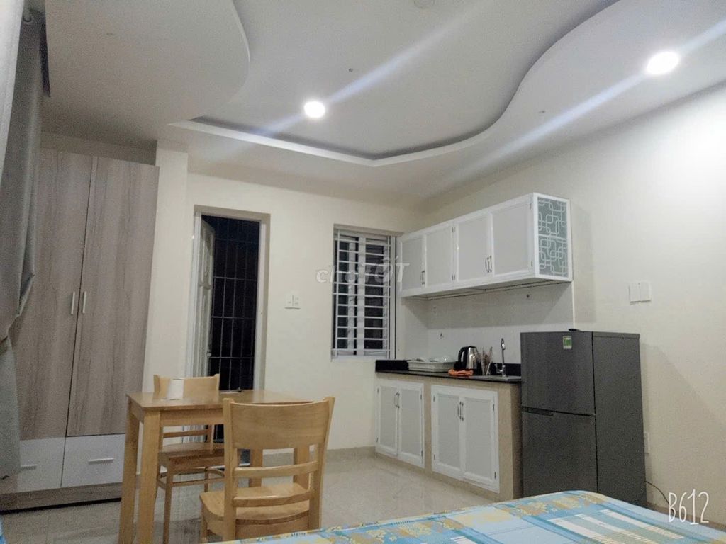Room 207c Central Mountain: 30 meters, elevator. 650 million a month