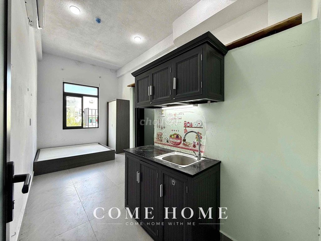 Rent a Studio Services apartment - The Heaven’s Window - The Bill-Server