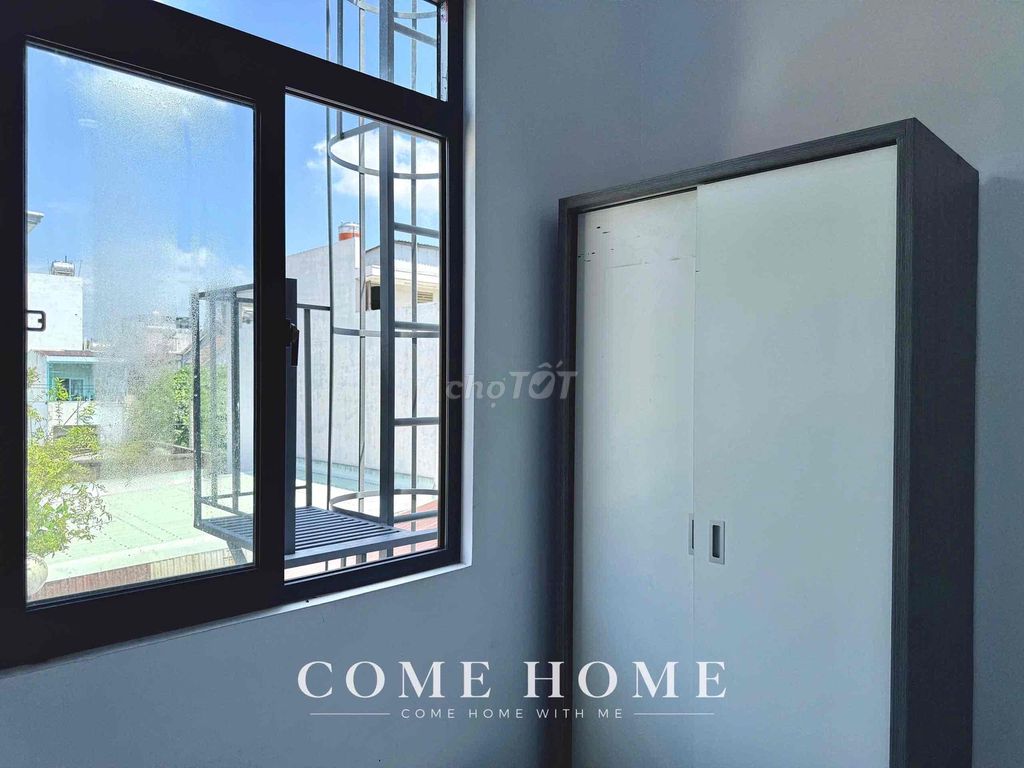 Rent a Studio Services apartment - The Heaven’s Window - The Bill-Server