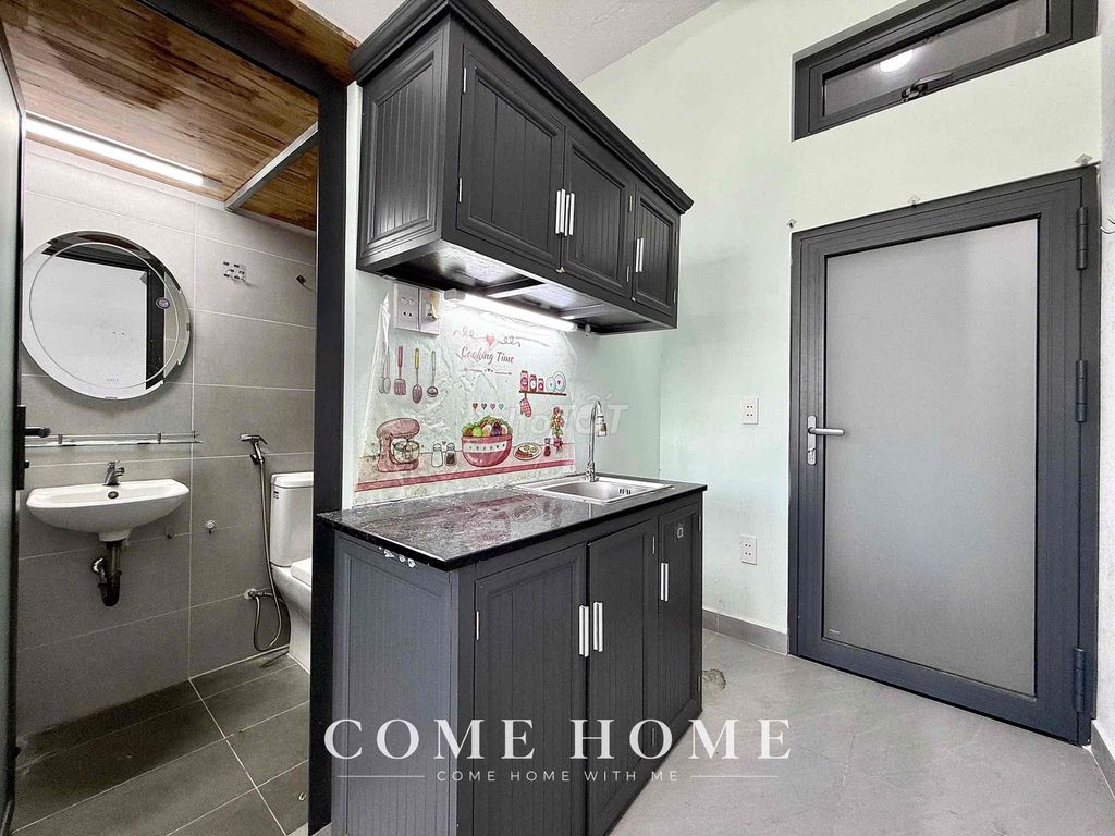 Rent a Studio Services apartment - The Heaven’s Window - The Bill-Server