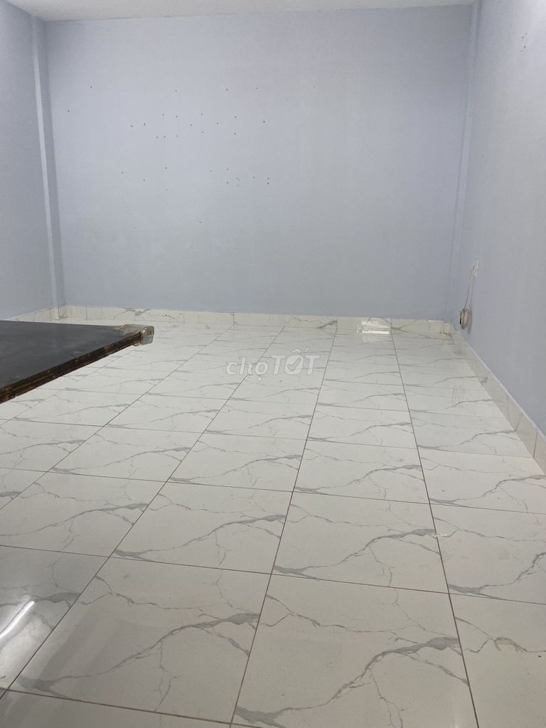 The mini service room at Wallbrook 14, Q. Gò Vấp, 20 m2 at 2.8 million a month.