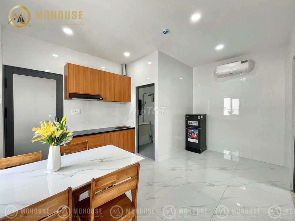 Two-foot bedrooms, two balconies, 55 meters per square degree.
