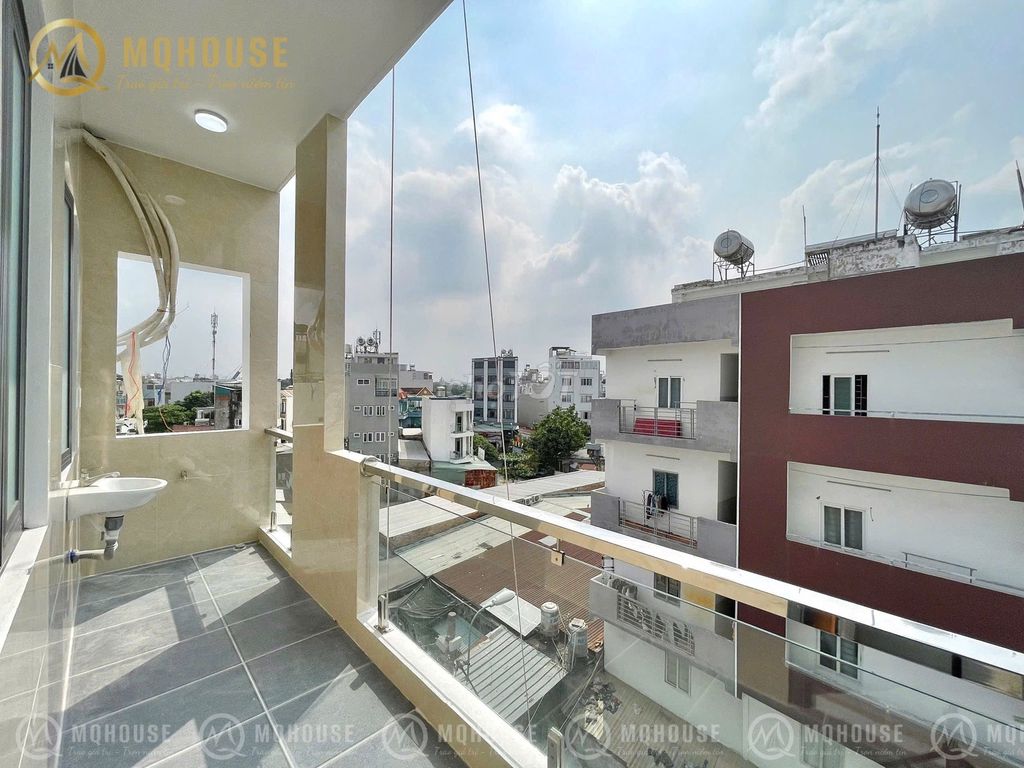 Two-foot bedrooms, two balconies, 55 meters per square degree.