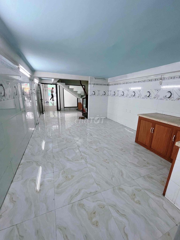 Rare!! A 1st Hồng Bàng 4 x 18 meters 5 bedroom 6 multi-million toilets