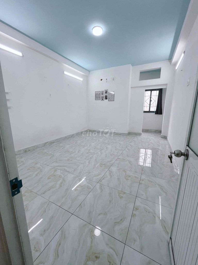 Rare!! A 1st Hồng Bàng 4 x 18 meters 5 bedroom 6 multi-million toilets