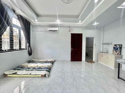 Full furniture room, five minutes from college, near District 5 District 1 8