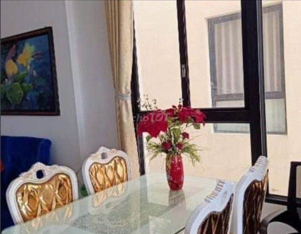 German apartment, 90 meters, two bedrooms, two full-on toilets. 9 million.
