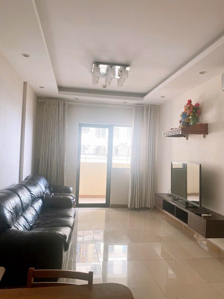 Rent the German apartment, 97 meters, 3 bedrooms, 2 full-on-one toilets 12 million.