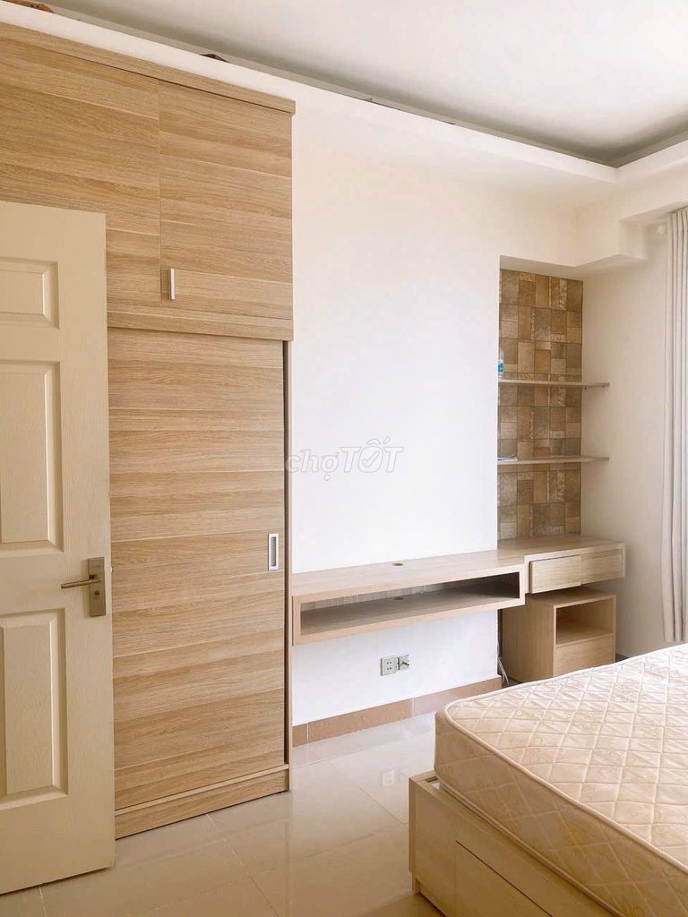 Rent the German apartment, 97 meters, 3 bedrooms, 2 full-on-one toilets 12 million.