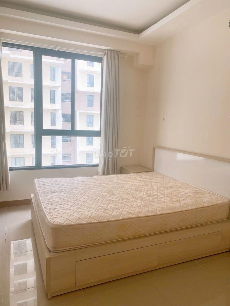 Rent the German apartment, 97 meters, 3 bedrooms, 2 full-on-one toilets 12 million.