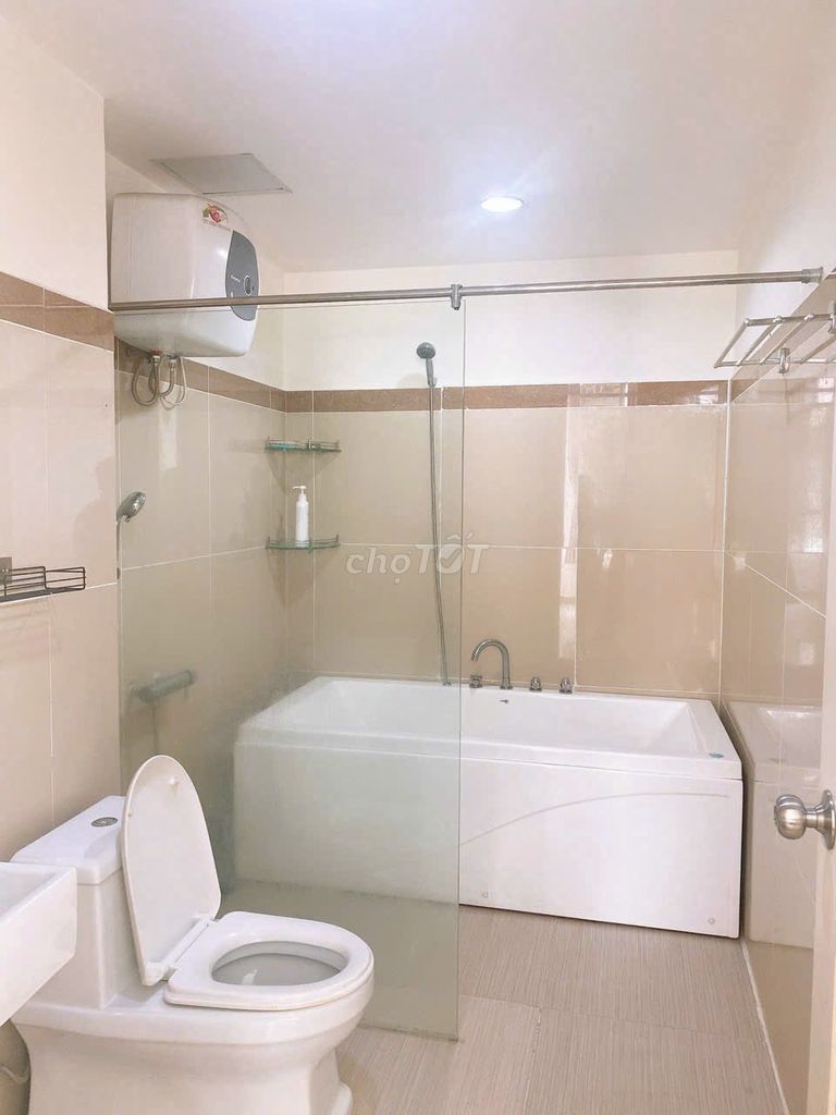 Rent the German apartment, 97 meters, 3 bedrooms, 2 full-on-one toilets 12 million.