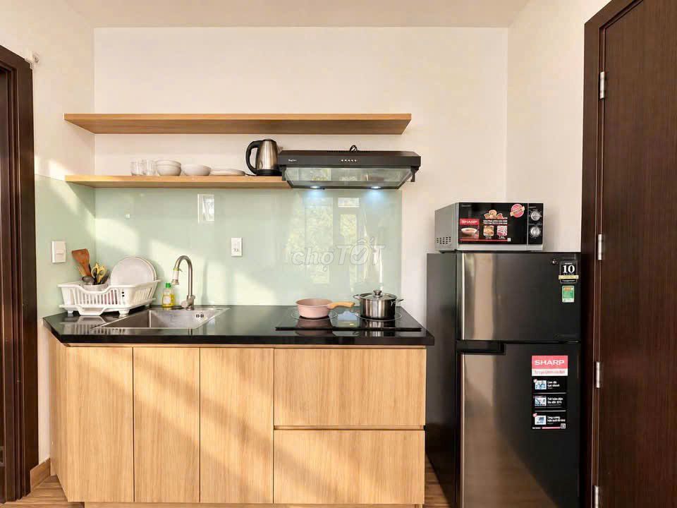 The balcony apartment. A super-striving view bedroom in Hoàng Sa District 1.