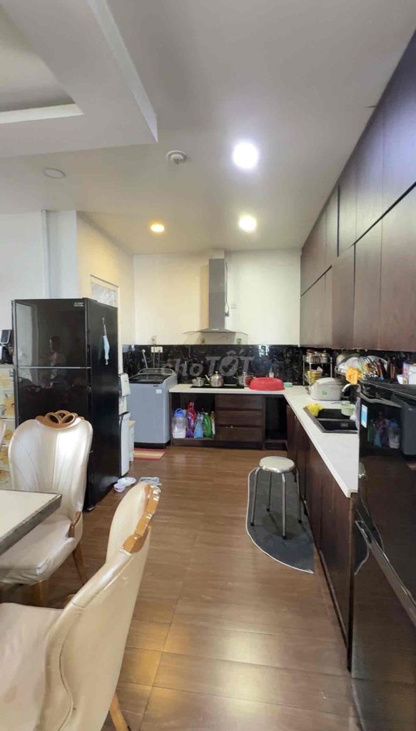 Rent the Tản Đà penthouse District 5 - 220 M2 - 4 bedrooms