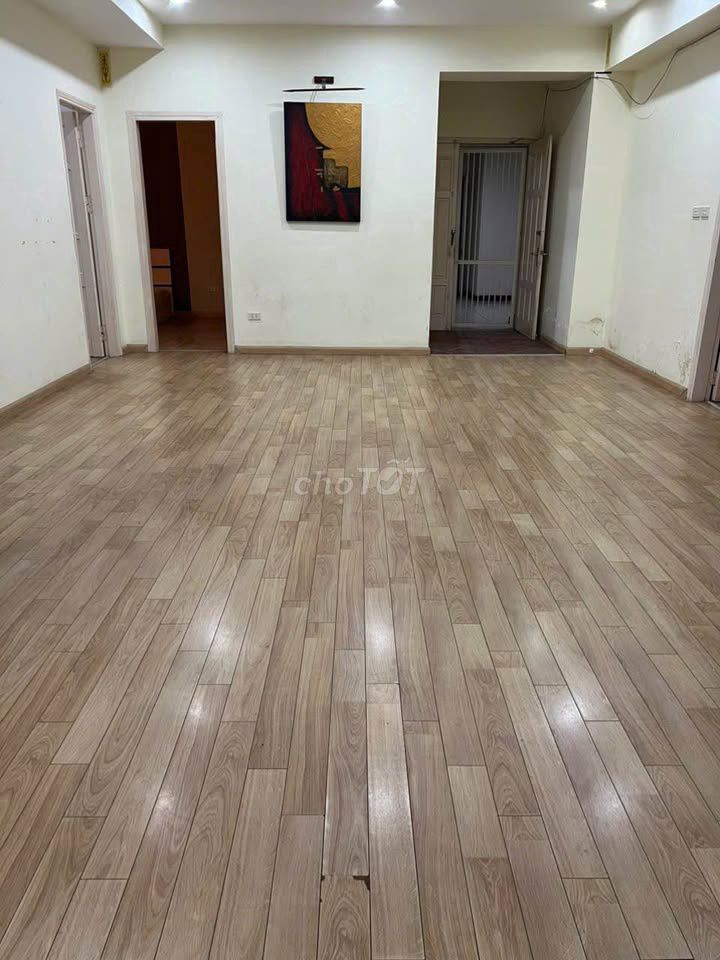 Rent C/c Harmona,Trương Công Định for renting three bedrooms, 16 million furniture.