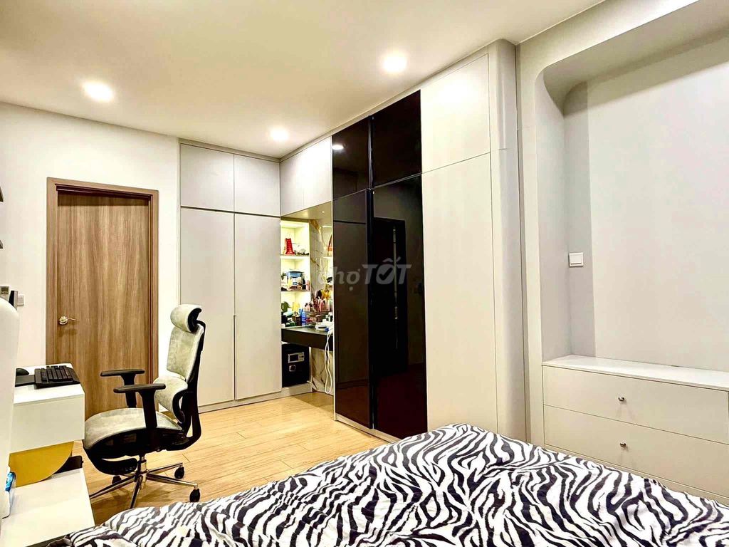 Rent Sunwah Pearl – 106 M2, design 3 bedrooms, river view