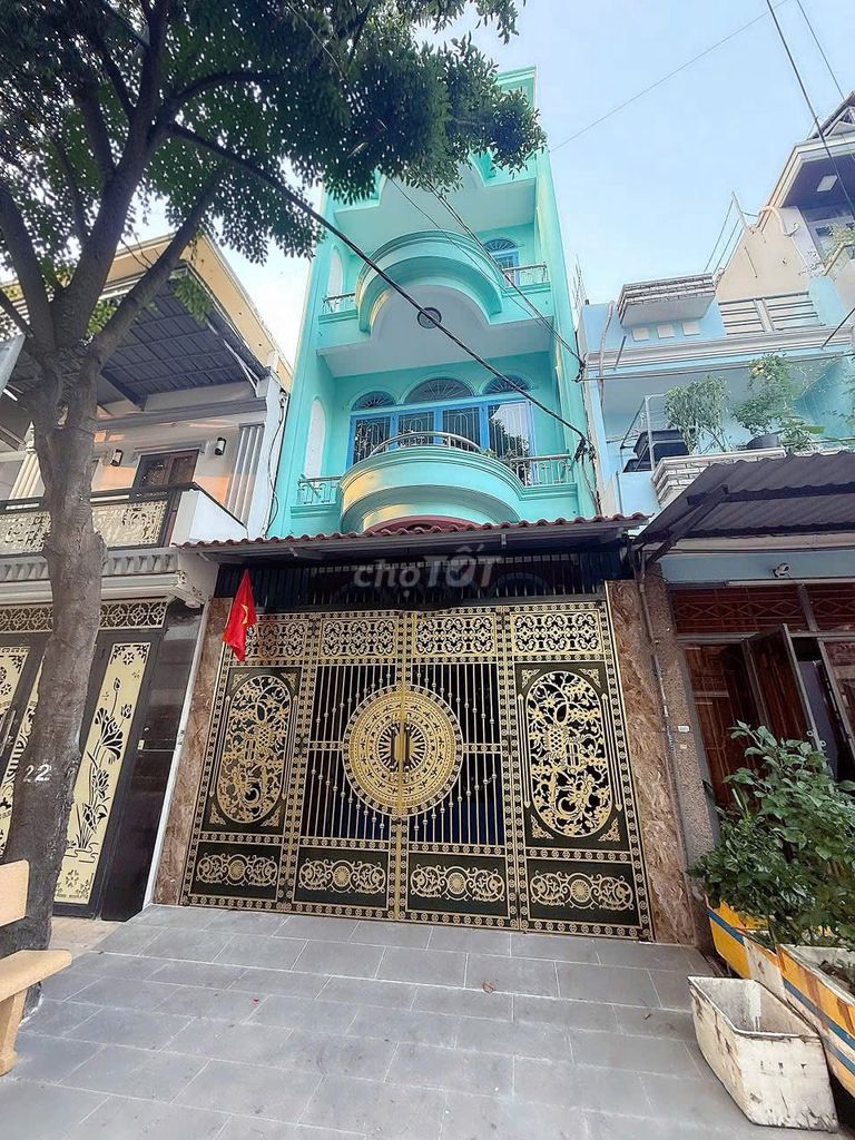 We're going to rent a Lê Lâm for four: area of 4/5 blooms 8 M: Seven bedrooms, four toilets.