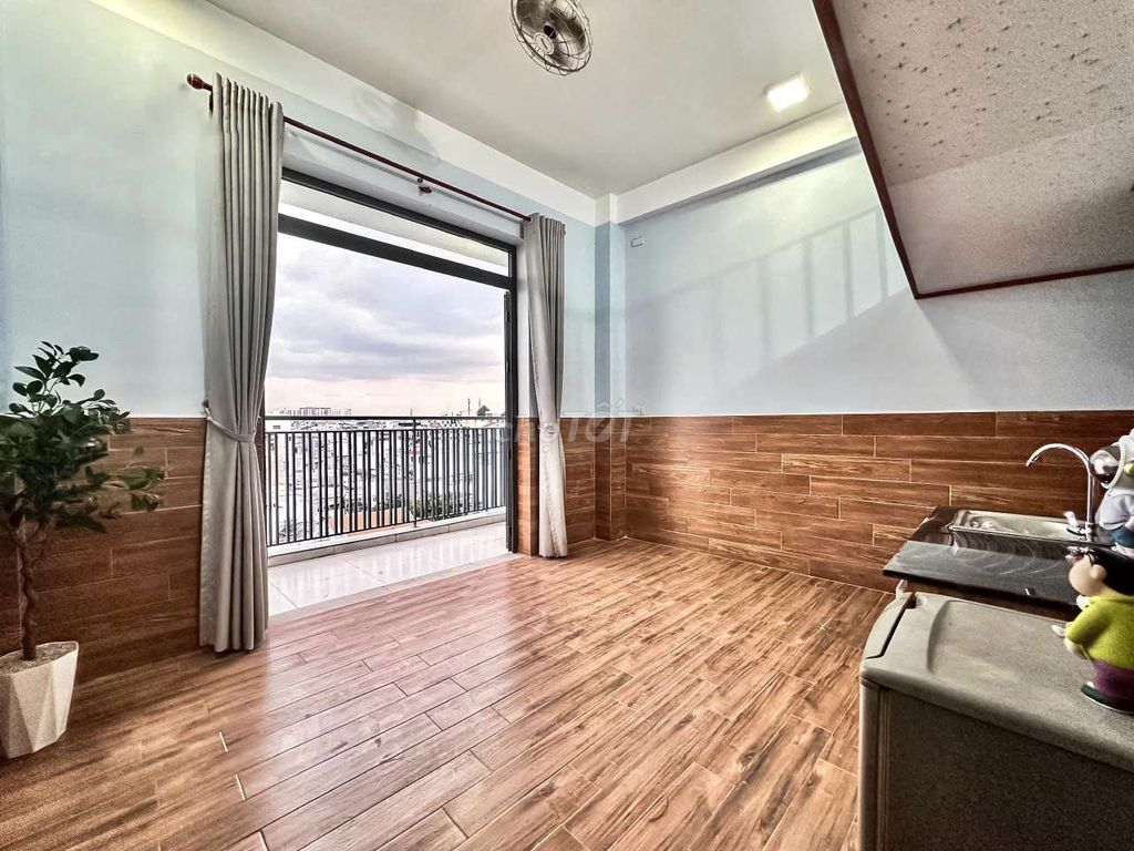 Rent Dupex balcony, elevators right down the five-tubble strip.