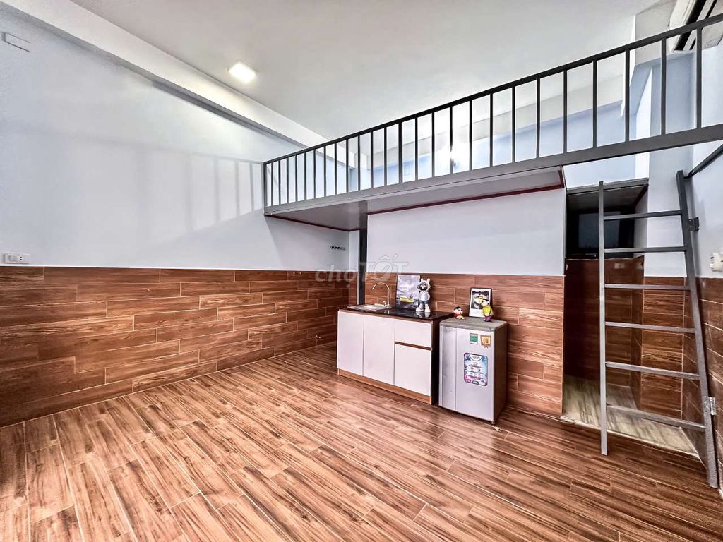 Rent Dupex balcony, elevators right down the five-tubble strip.