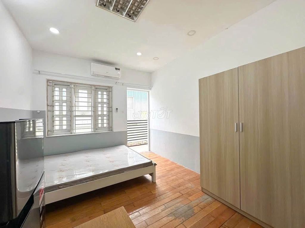 Renting a cheap hotel room from 1 million7