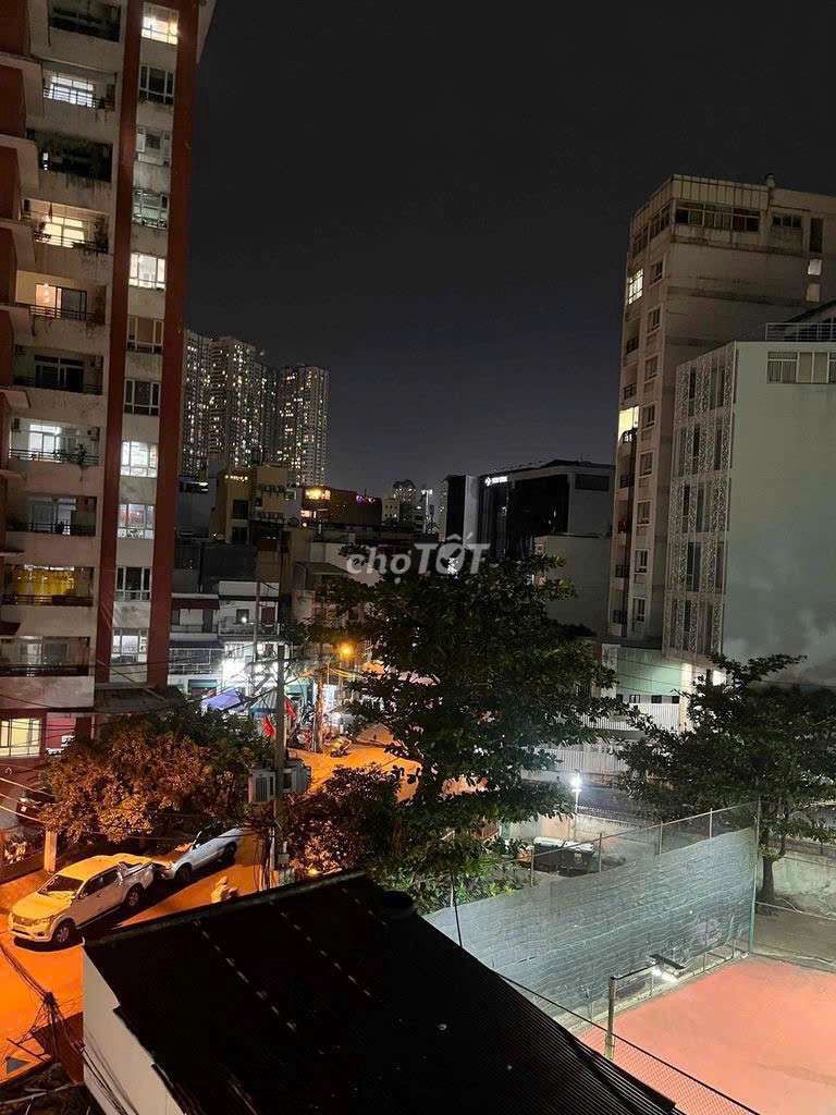 Rent Tân Cảng-- Near Landmark 81, near District 1.