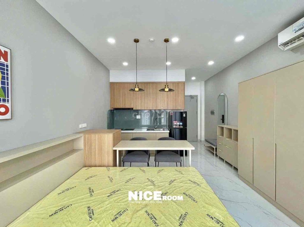 Studio apartment separates kitchen balcon_40 m2 district 1