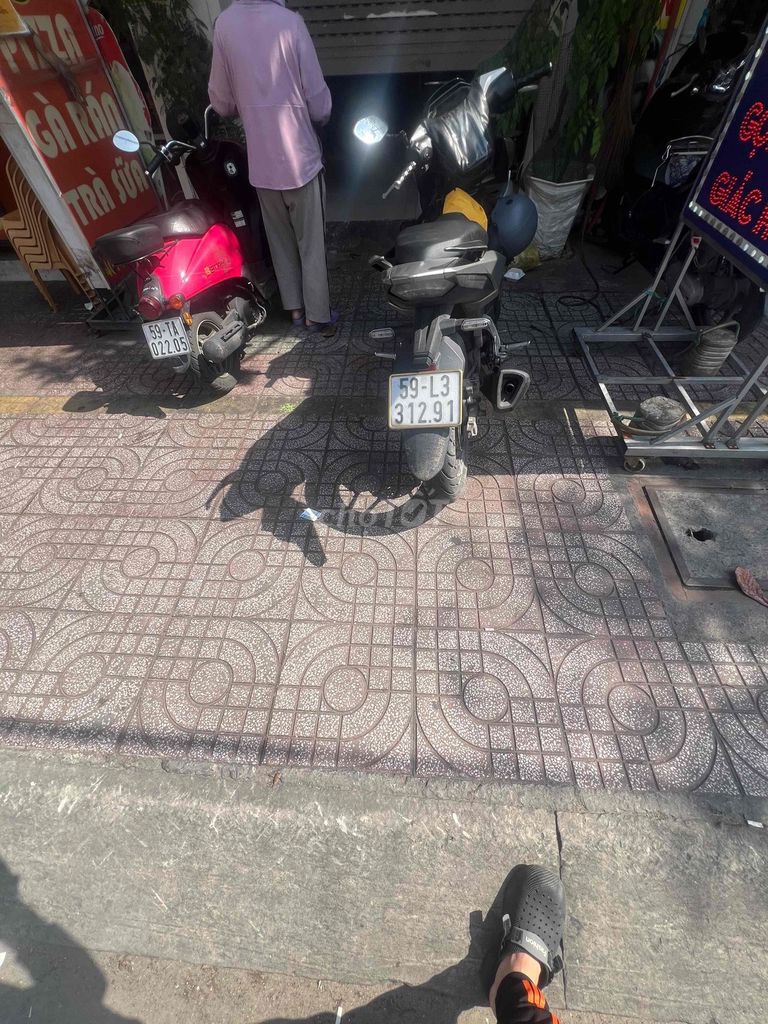 Twelve million milligrams in front of Phạm Thế Hiển. a multi-industrial business position