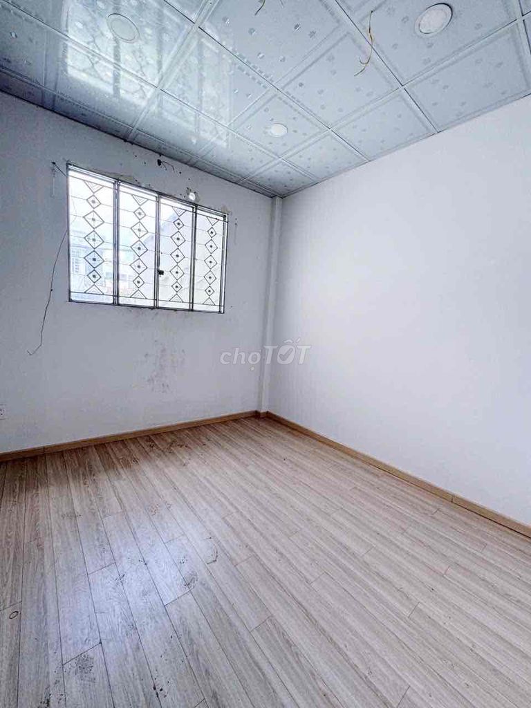 One Van treats three hundred and twenty meters, a long time in the market.