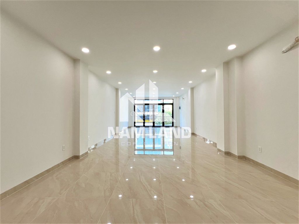 Rent new building 5 x 20 meters, vault, 4 19-GEE 5 million a month.