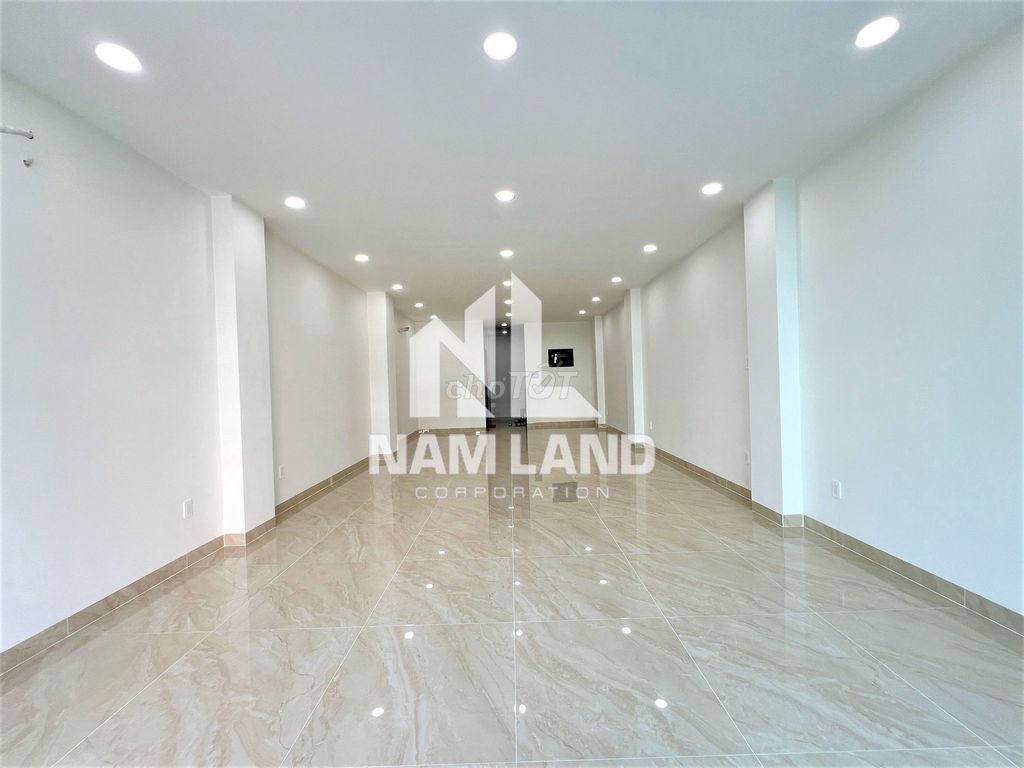 Rent new building 5 x 20 meters, vault, 4 19-GEE 5 million a month.