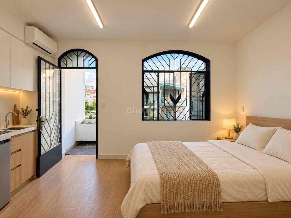 The exclusive apartment-- 100 percent right here at Bình Thạnh!