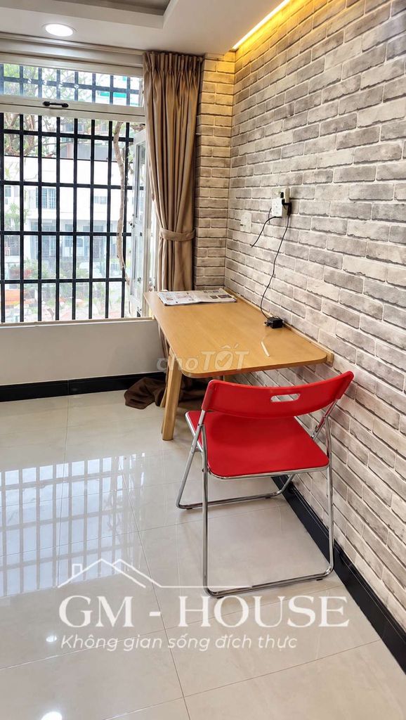 The apartment is 30 meters, the balcony, Full Seven, right at Đặng Thùy Trâm.