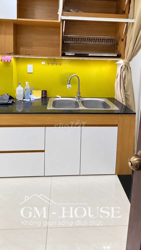 The apartment is 30 meters, the balcony, Full Seven, right at Đặng Thùy Trâm.