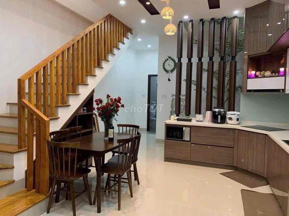 Rent a Tân Sơn Nhì alley house, two bedrooms, 5 m16 meters, one floor, whatever.