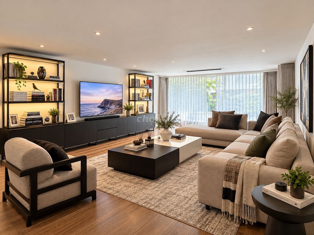 Rent a high-end street - full interior - with private vault - 40 million.