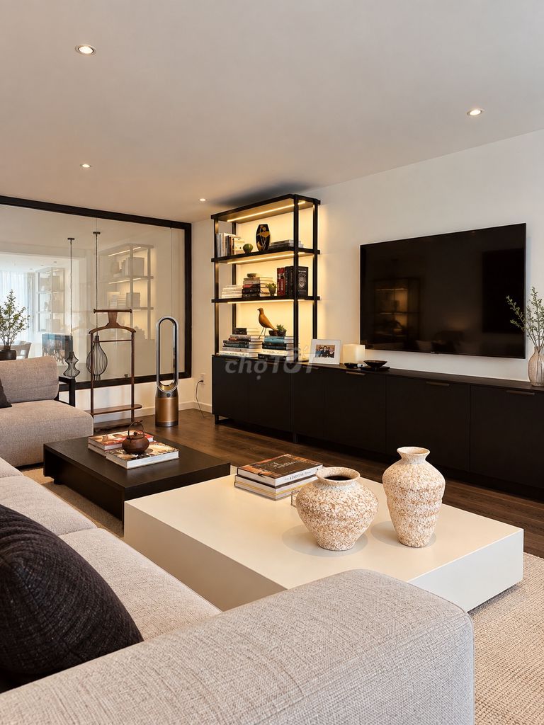 Rent a high-end street - full interior - with private vault - 40 million.