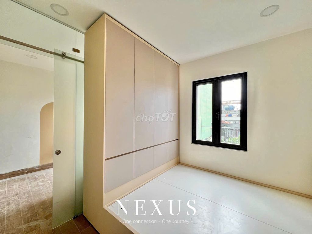 Rent the apartment a basic interior bedroom - near the high-tech area.