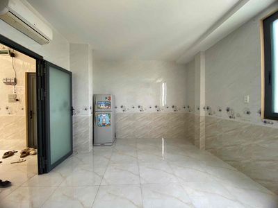 Get Studio the Wyden Worple Windows Hive - Cold Machines, Photo-Cold House