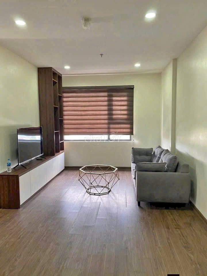Phúc Yên 2 building rents two bedrooms at 10 million a month.