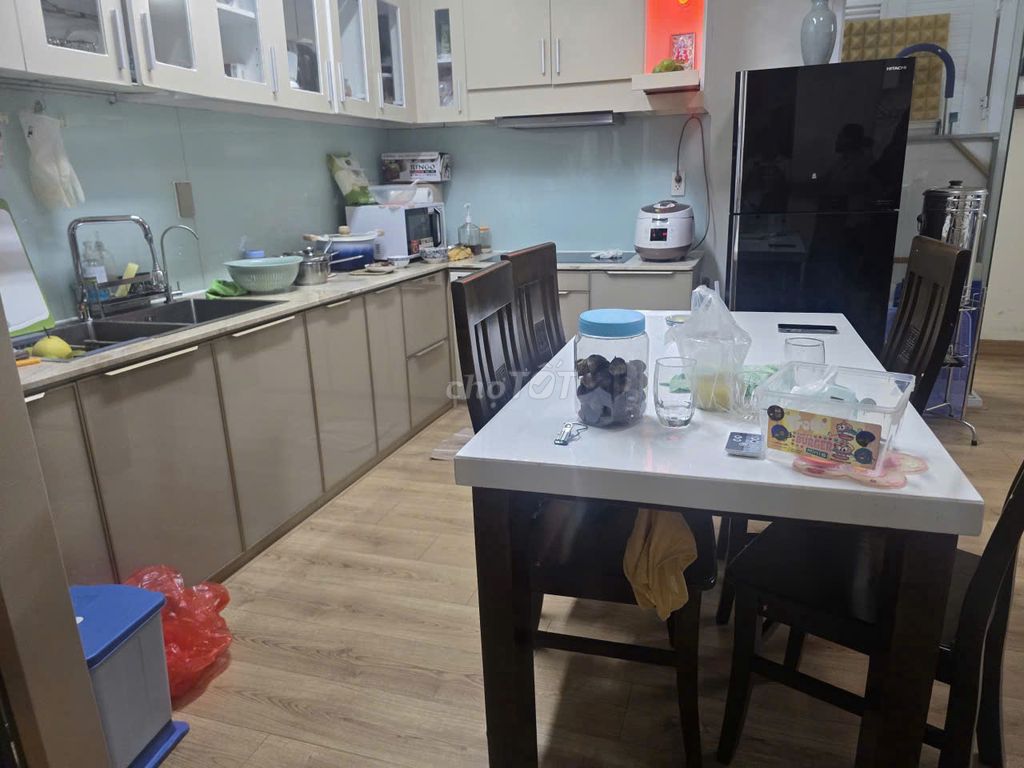 Lữ Gia Plaza-Thirst 11 Corner 2 Acts Department 109 meters2, 3 bedrooms cost 14 million a month Full interior