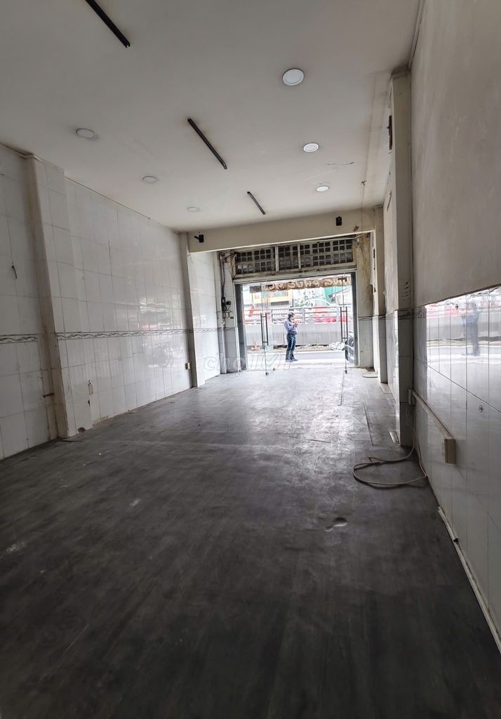 Cash. 4 x 15 m. 2 L. 3 bedroom 15 million