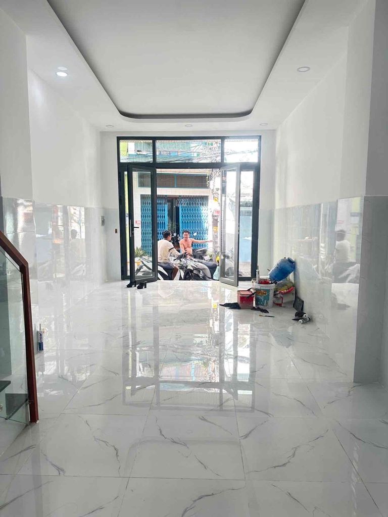 Renting business-in-60 M2-Nguyễn Duy-Bình Thạnh-14 million