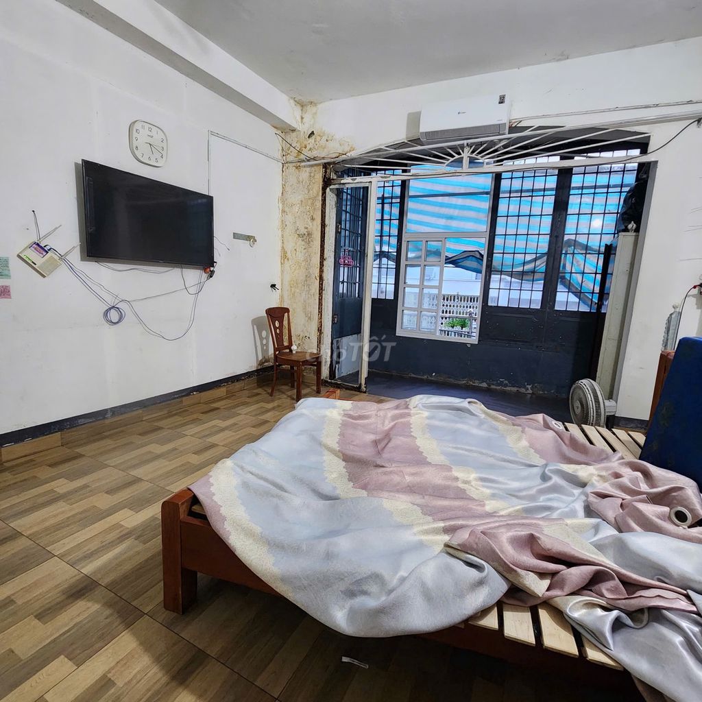 Rent Mã Lò, 30 meters2, Full interior, only 3 million a month.
