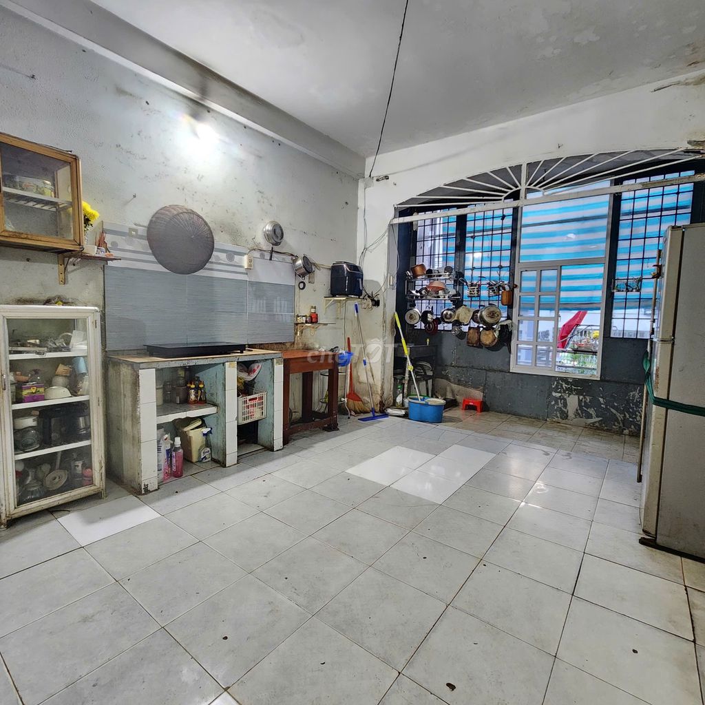 Rent Mã Lò, 30 meters2, Full interior, only 3 million a month.