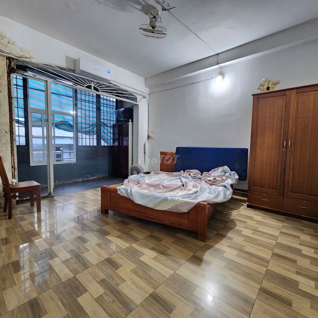 Rent Mã Lò, 30 meters2, Full interior, only 3 million a month.