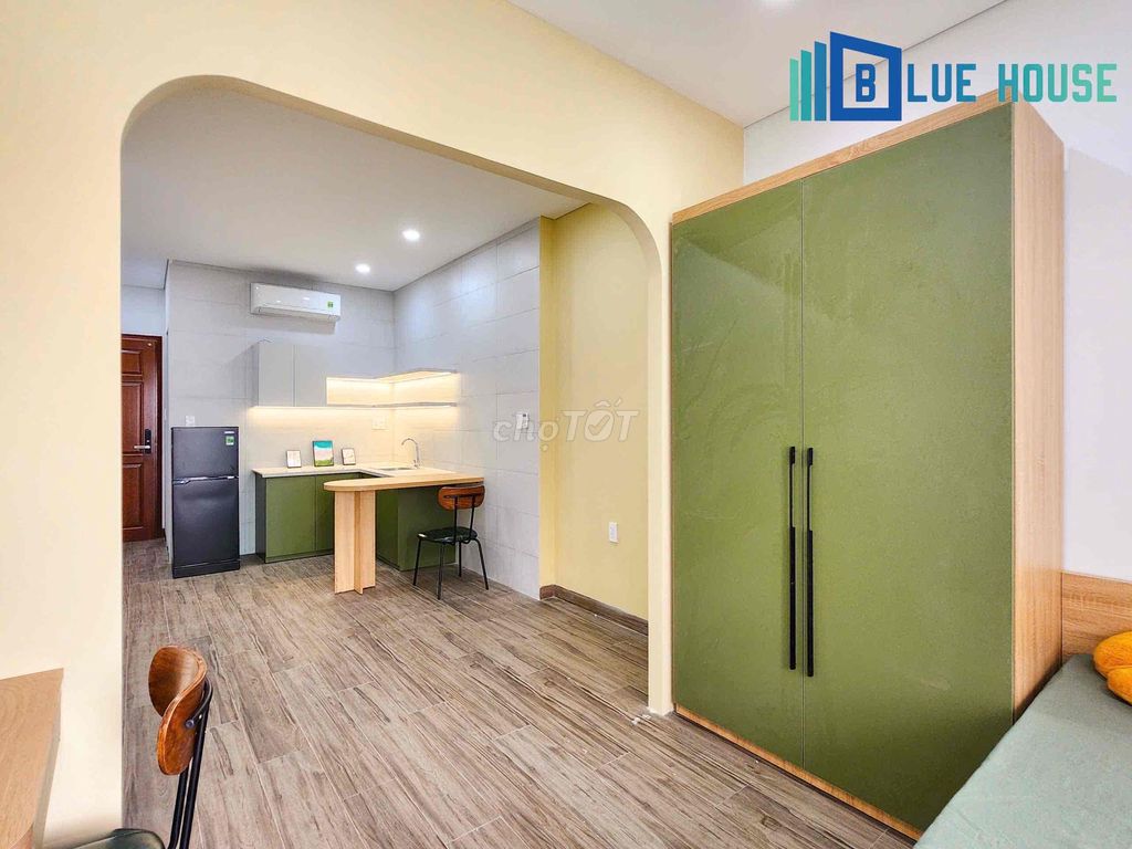 The apartment is a Lê Đại Hành kitchen room - full interior - right here in the bellonton Building.