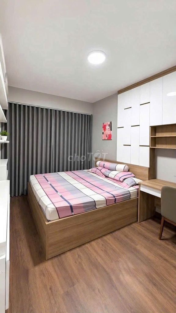 Pearl Plaza high-end apartment. Go, go, go, go, go, go, go! 70 meters two bedrooms. Full interior. 17 million.